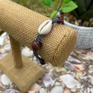 Beautifully made hemp bracelet